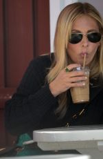 SARAH MICHELLE GELLAR Out for Coffee in Brentwood 03/17/2022