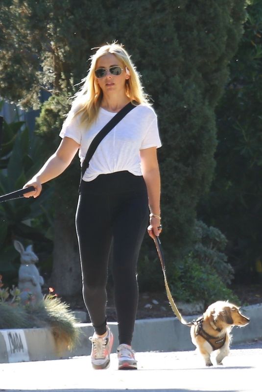 SARAH MICHELLE GELLAR Out with Her Dogs in Brentwood 03/02/2022