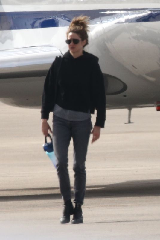 SHAILENE WOODLEY Arrives in Palm Beach 03/08/2022