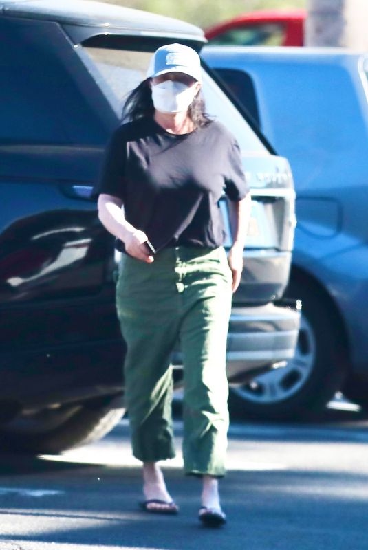 SHANNEN DOHERTY at a Store in Malibu 03/01/2022