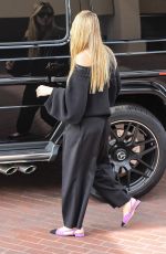 SOFIA RICHIE Shopping at Neiman Marcus in Beverly Hills 03/15/2022