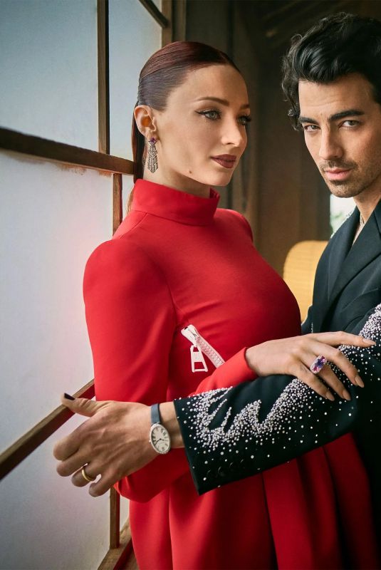 SOPHIE TURNER and Joe Jonas – Vanity Fair Oscar Party Portrait 03/27/2022