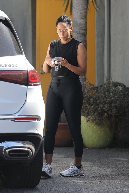 TRACEE ELLIS ROSS Leaves a Gym in Santa Monica 03/29/2022