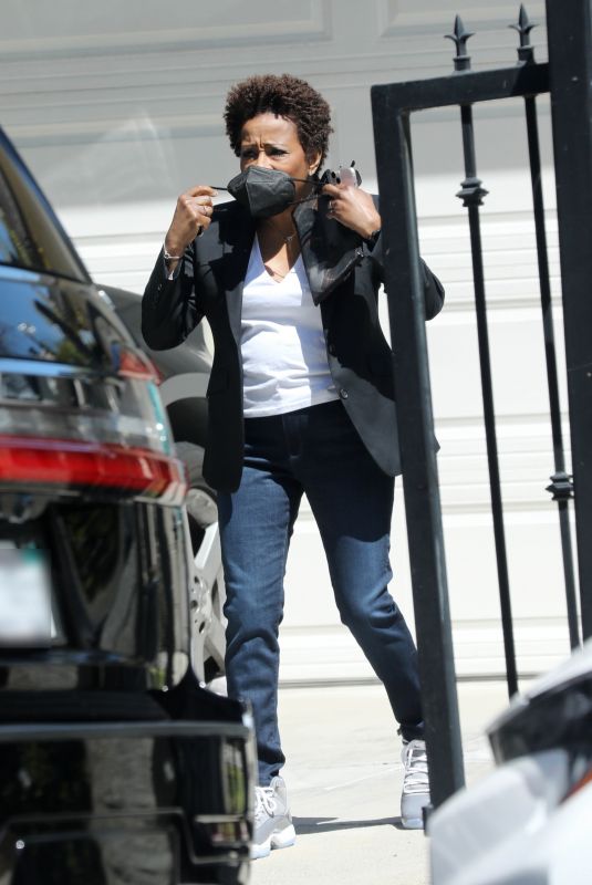 WANDA SYKES Out in Los Angeles 03/29/2022