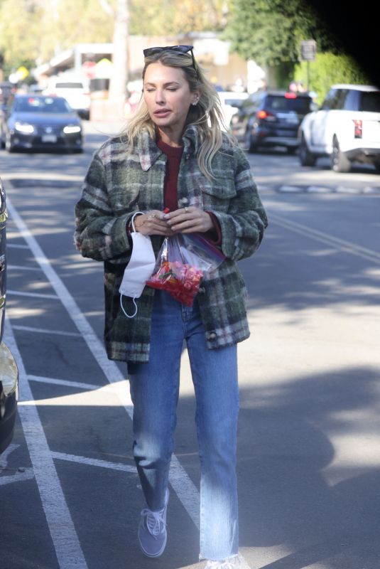 YAEL COHEN Out in Los Angeles 03/04/2022