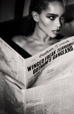 ZOE KRAVITZ and Robert Pattinson in Wonderland Magazine, Spring 2022