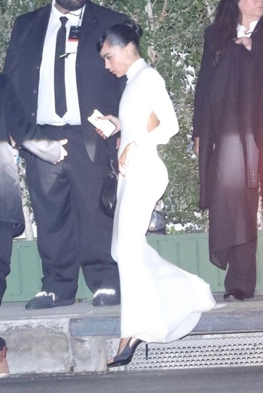 ZOE KRAVITZ Arrives at Jay-Z
