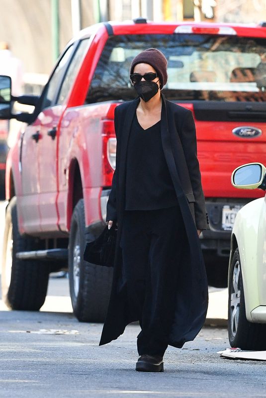 ZOE KRAVITZ Out and About in New York 03/08/2022