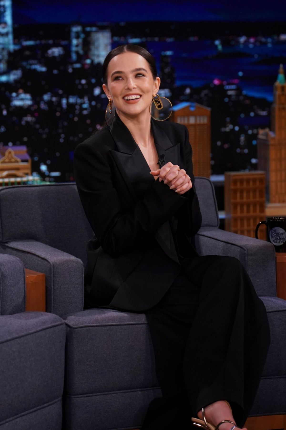 ZOEY DEUTCH At Tonight Show Starring Jimmy Fallon 03 08 2022 HawtCelebs zoey-deutch-at-tonight-show-starring-jimmy-fallon-03-08-2022-hawtcelebs