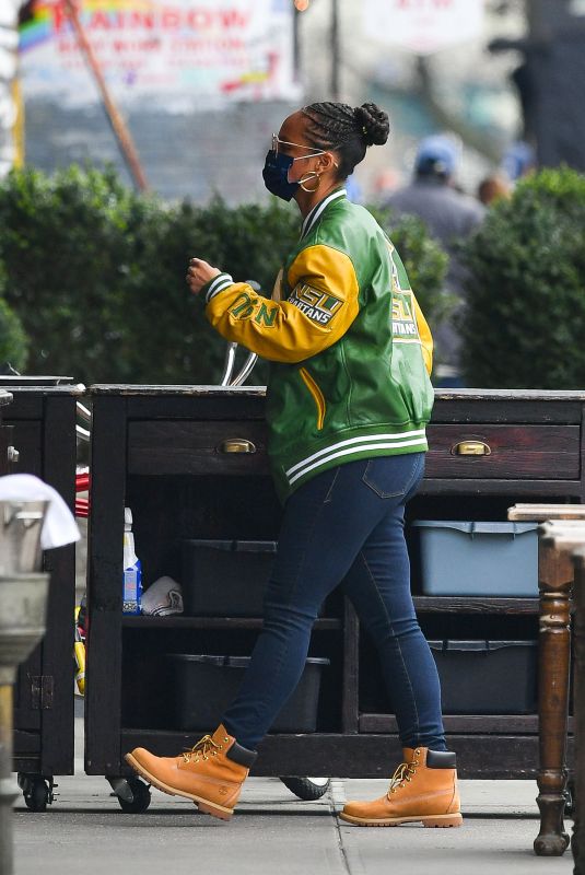 ALICIA KEYS Heading to Dinner in New York 04/05/2022