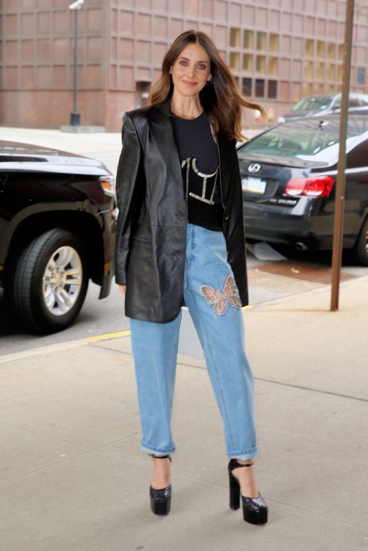 ALISON BRIE Arrives at Drew Barrymore Show in New York 04/05/2022