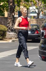 AMANDA KLOOTS Makes a Wardrobe Change at a Dance Class in Los Angeles 04/29/2022