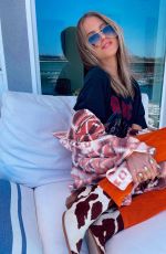 ANNE WINTERS - Instagram Photos 04/25/2022