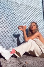 ANNE WINTERS - Instagram Photos 04/25/2022