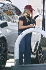 ASHLEE SIMPSON at a Gas Station in Studio City 04/29/2022