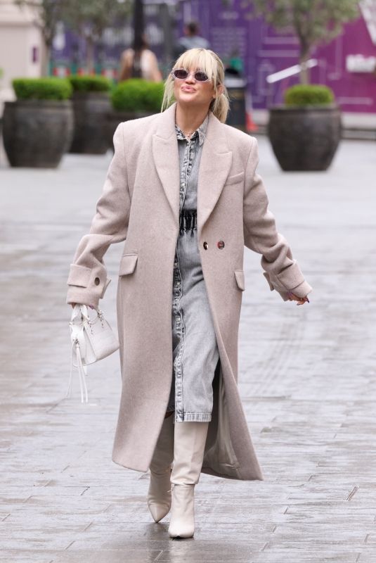 ASHLEY ROBERTS Leaves Global Radio in London 04/05/2022