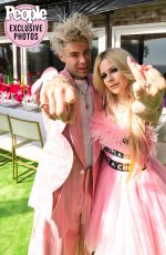 AVRIL LAVIGNE and Mod Sun for People, April 2022