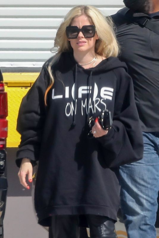AVRIL LAVIGNE Out and About in Los Angeles 04/05/2022