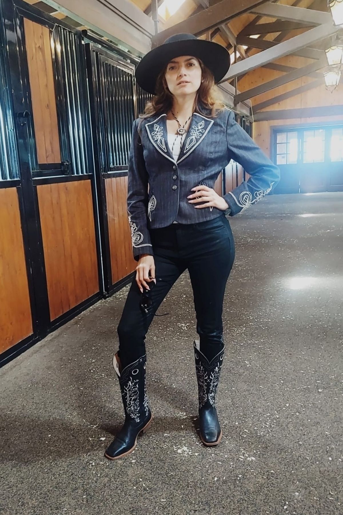 Blanca Blanco – On a horseback riding lessons in Los