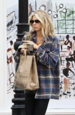 CHARLOTTE MCKINNEY Shopping for Grocery at Erewhon in Pacific Palisades 04/02/2022
