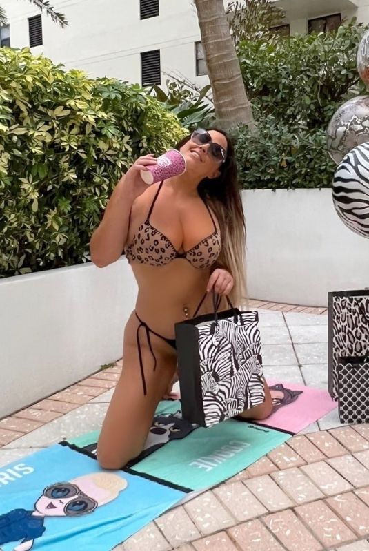 CLAUDIA ROMANI Celebrates Her Birthday at a Pool in Miami 04/14/2022
