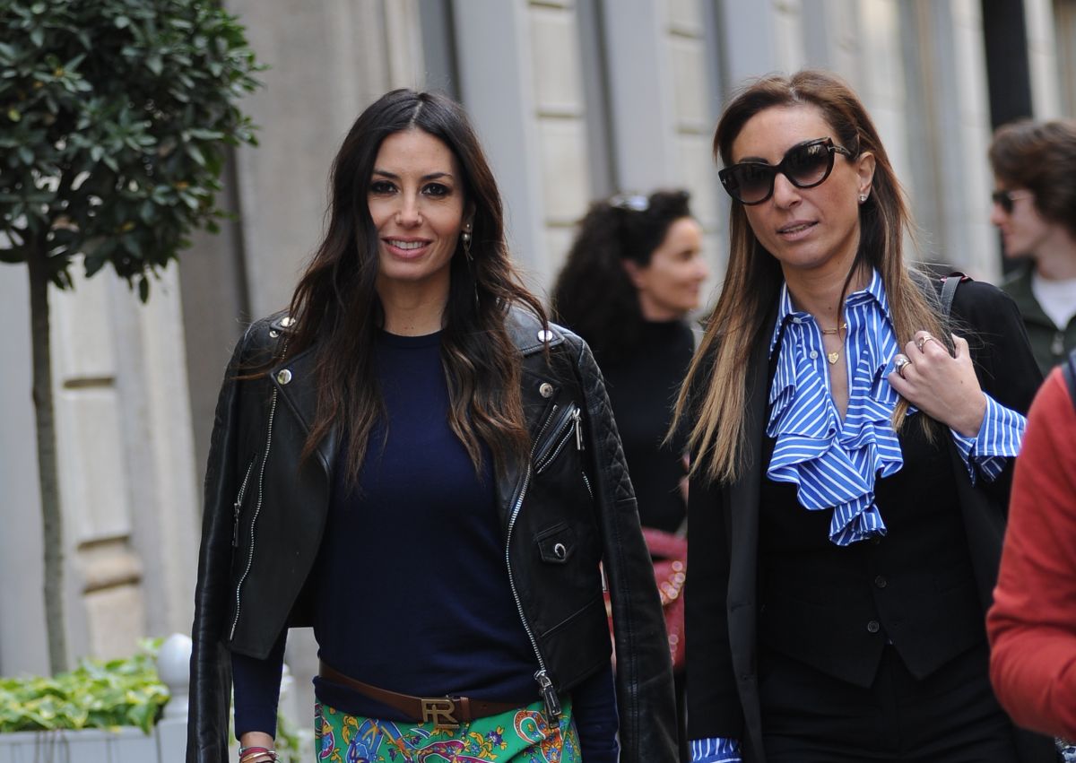 ELISABETTA GREGORACI Out and About in Milan 04/12/2022 – HawtCelebs