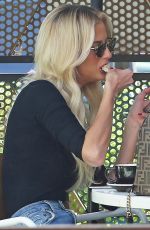 EMMA HERNAN Out for Lunch at Sycamore Kitchen in Los Angeles 04/25/2022
