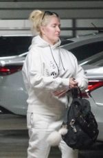 ERIKA JAYNE Leaves a Counseling Office in Santa Monica 04/20/2022