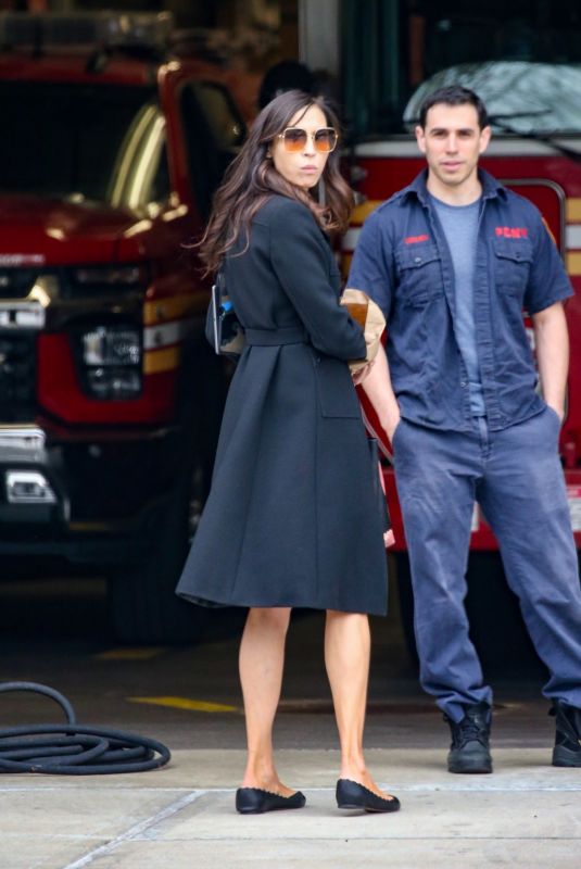 FAMKE JANSSEN Chats with Firemen of NYFD Out in New York 04/23/2022