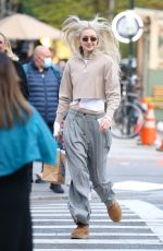 GIGI HADID Arrives at Her Apartment in New York 04/22/2022