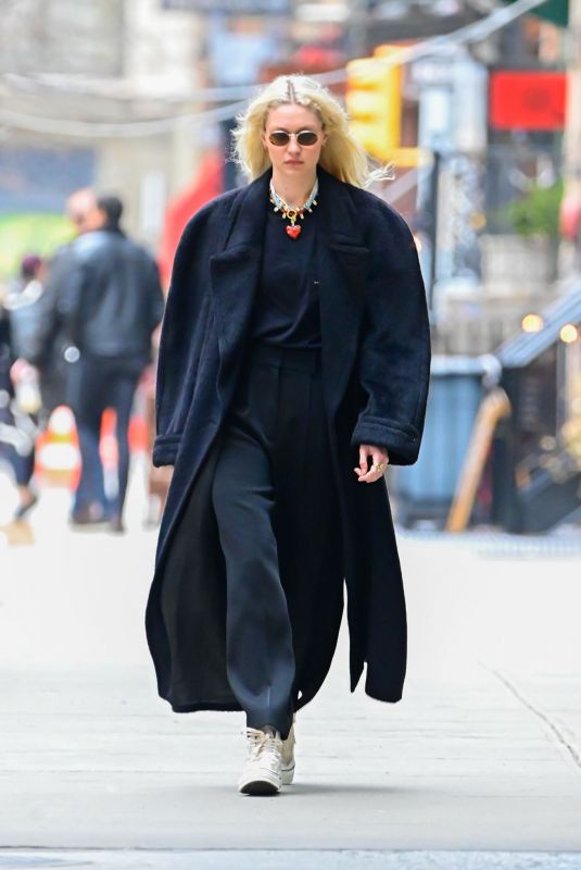 GIGI HADID Out and About in New York 04/07/2022