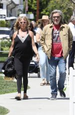 GOLDIE HAWN and Kurt Russell Out in Pacific Palisades 04/16/2022