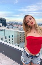 HAVANNA WINTER - Instagram Photos and Video 04/25/2022