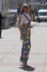 HEIDI KLUM Arrives at AGT Studios in Pasadena 04/07/2022
