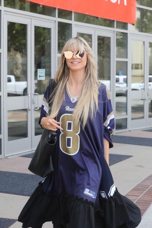 HEIDI KLUM Arrives at America