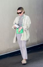 HILARY DIFF Out Handling Business in Beverly Hills 04/20/2022