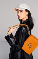HOYEON JUNG for Louis Vuitton Spring/Summer 2022 Twist Handbags