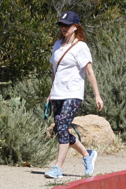 ISLA FISHER Out Hikinig with Her Dog in Studio City 04/23/2022