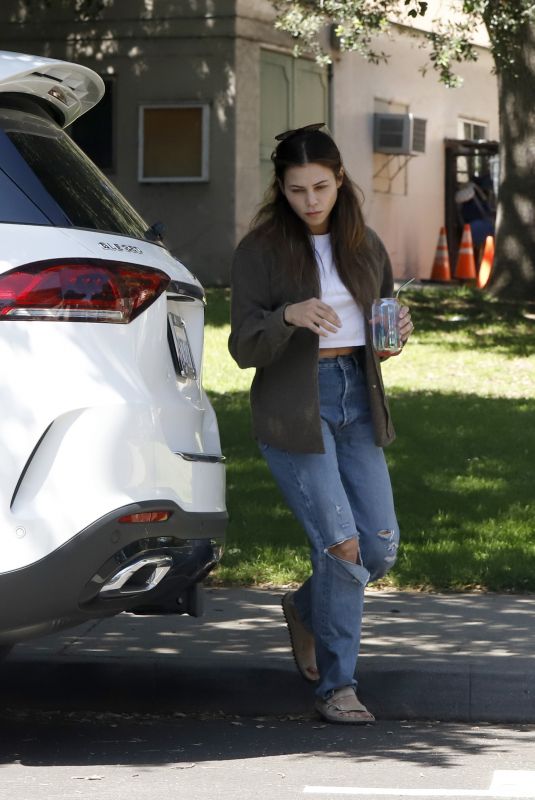 JENNA DEWAN Leaves a Park in Los Angeles 04/14/2022