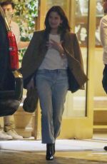 JENNIFER ANISTON and COURTENEY COX Out for Dinner at Tower Bar in Los Angeles 04/12/2022