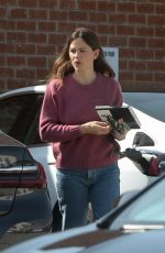 JENNIFER GARNER Heading to a Recording Studio in Los Angeles 03/30/2022