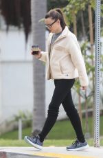 JENNIFER GARNER Taking a Phone Call Out in Brentwood 04/01/2022