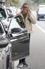 JENNIFER GARNER Taking a Phone Call Out in Brentwood 04/01/2022