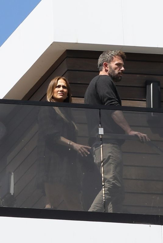 JENNIFER LOPEZ and Ben Affleck Out Viewing Another Expensive Home in Los Angeles 04/22/2022