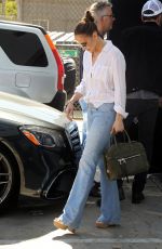 JENNIFER LOPEZ Looks at An Office Property for a New Business Venture in Los Angeles 04/08/2022