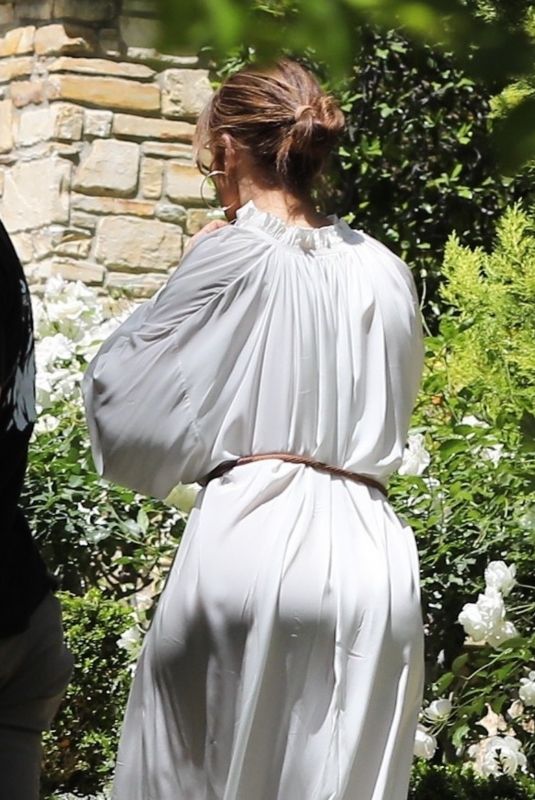 JENNIFER LOPEZ Out for an Event in Brentwood 04/19/2022