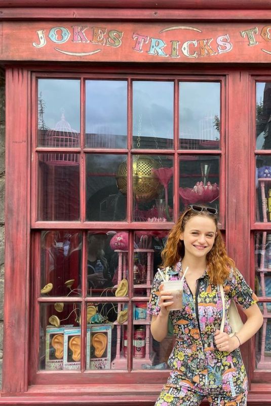 JOEY KING - Instagram Photos 03/31/2022