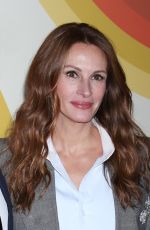 JULIA ROBERTS and Sean Penn at Gaslit Premiere at Metropolitan Museum of Art in New York 04/18/2022