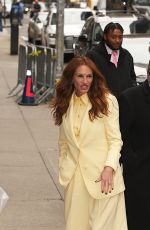 JULIA ROBERTS Arrives at Late Show with Stephen Colbert 04/18/2022