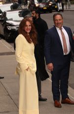 JULIA ROBERTS Arrives at Late Show with Stephen Colbert 04/18/2022
